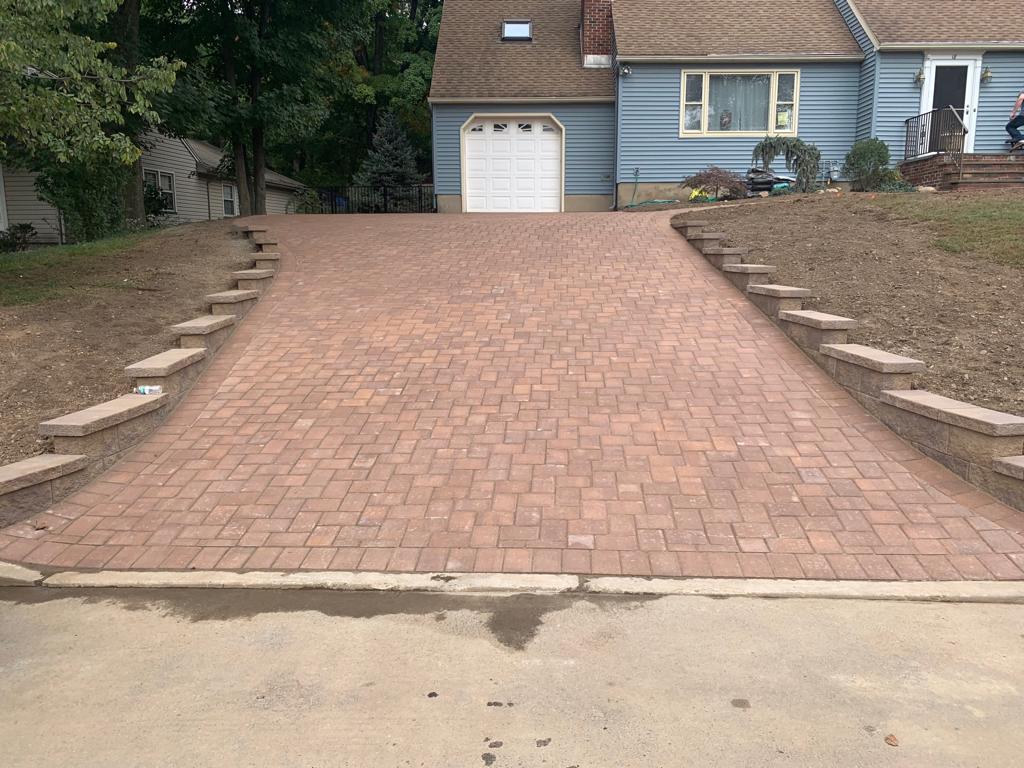 Bricks well-fitted to a home entryway