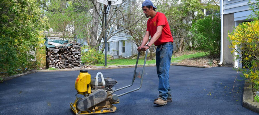 Smoothening asphalt