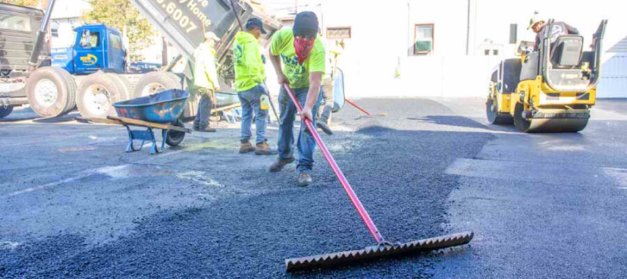 asphalt spreading