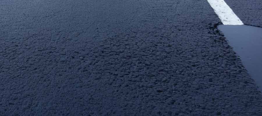 asphalt coating and sealing